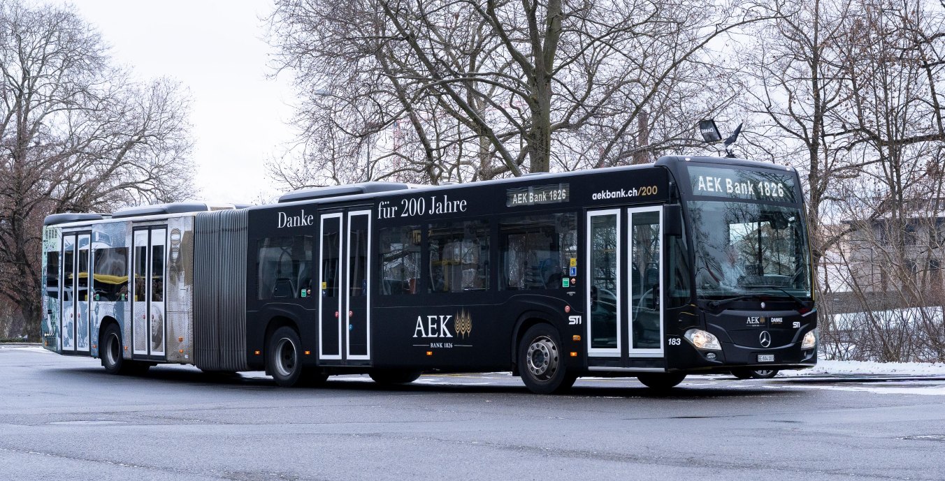 STI_Einweihung_Bus-01