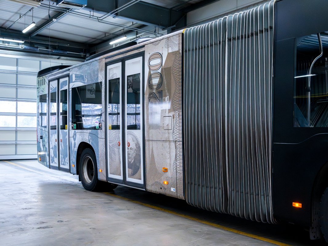 STI_Einweihung_Bus-04