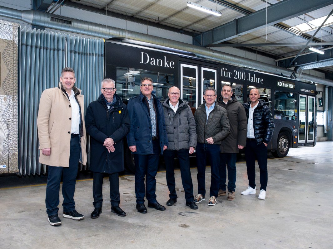 STI_Einweihung_Bus-07