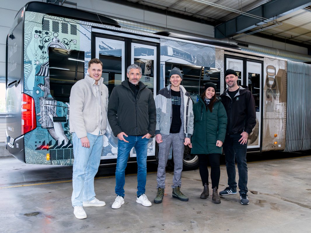 STI_Einweihung_Bus-10