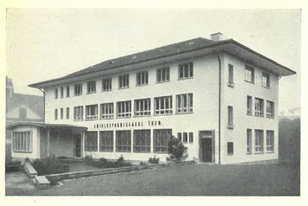 Hauptgebäude_2