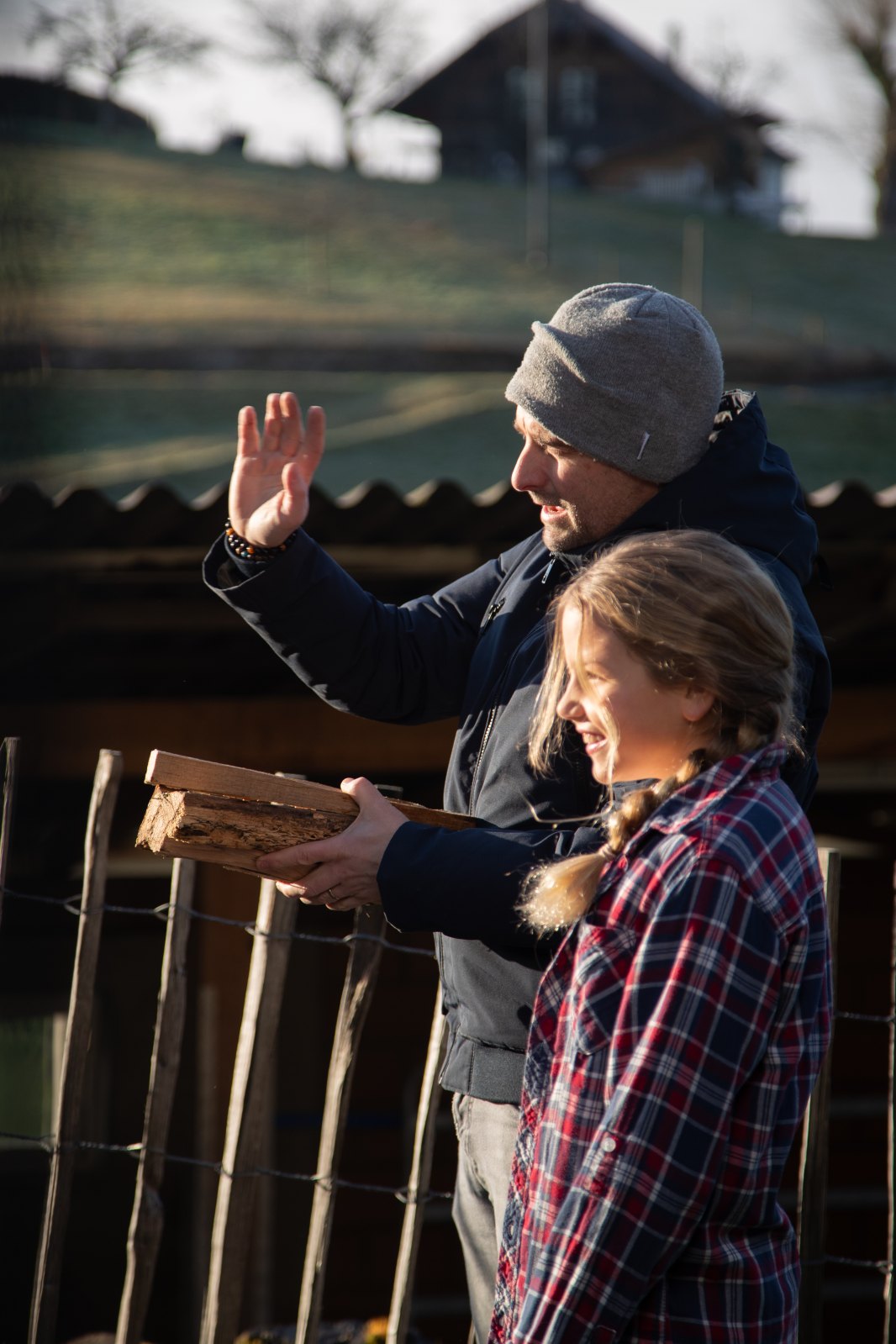 Behind_the_Scenes_02