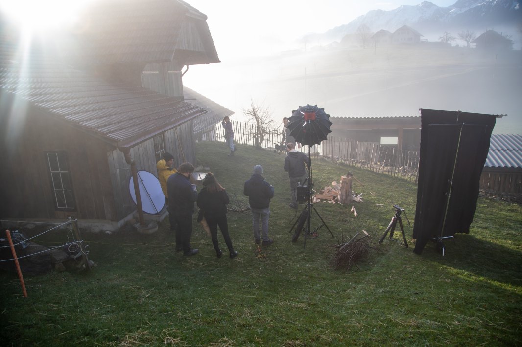 Behind_the_Scenes_05