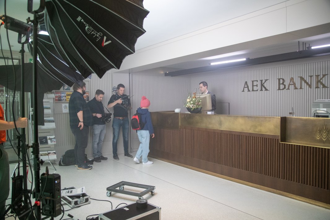 Behind_the_Scenes_11